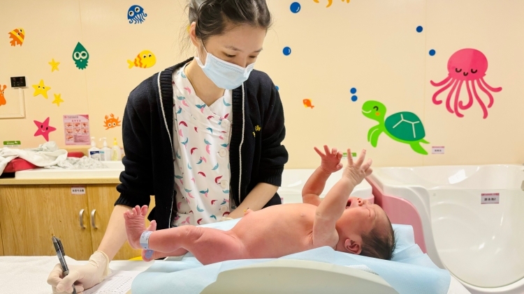 家长收藏！广州发布权威指南教你科学喂养0～3岁宝宝