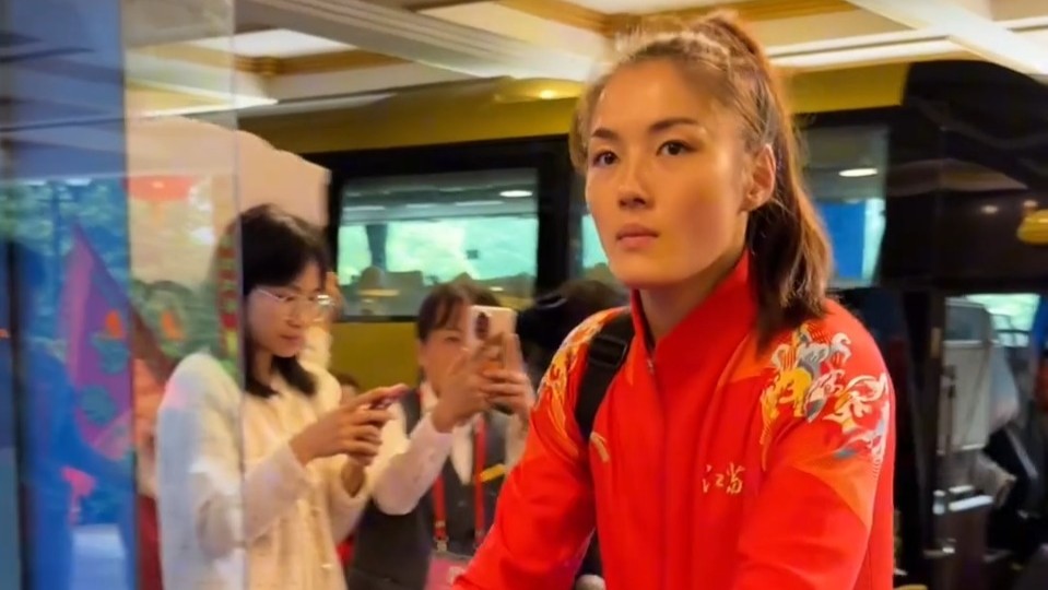 十五运会争锋在即 女篮劲旅抵达佛山