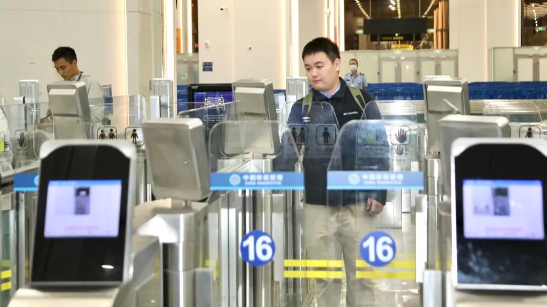 Porto de Hengqin é o primeiro do país a usar o reconhecimento facial em canais rápidos cooperativos