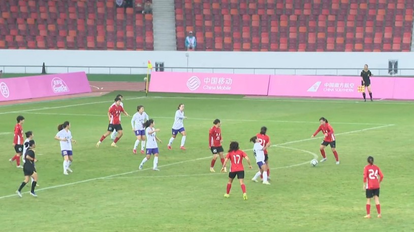 广东女足主教练：放开手脚打好每场比赛！