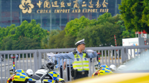 现场投入1.6万余名安保人员!广州警方全力保障广交会安全有序 现场投入1.6万余名安保人员!广州警方全力保障广交会安全有序