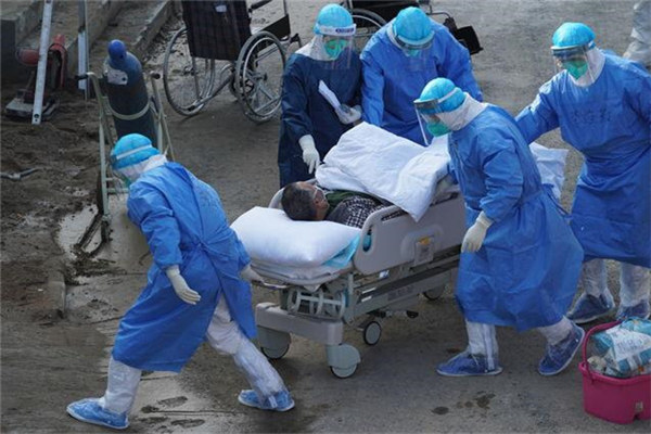 First group of critically ill patients arrives at new Wuhan field hospital