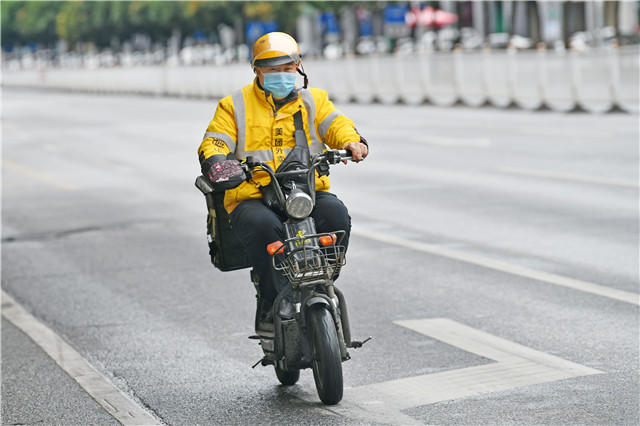 Takeout orders surge as virus wanes