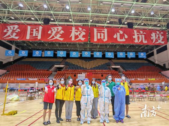 HK student feels honored for being a volunteer to help Guangzhou's epidemic prevention
