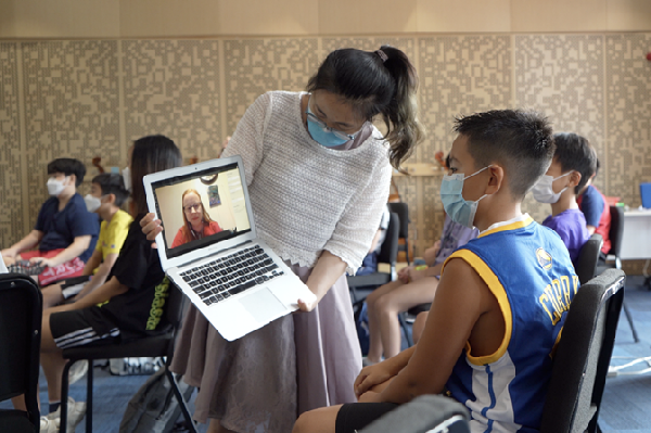 [Video] How a Guangzhou International student enjoyed his first day back to school