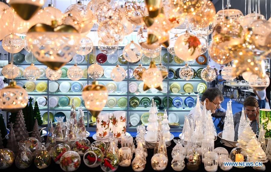 2nd phase of Canton Fair features consumer goods, decorations, gifts