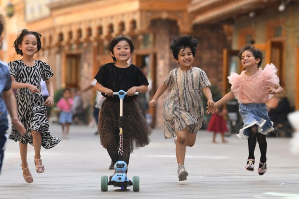 Nation to improve population policy as blueprint unfolds in new era, experts say