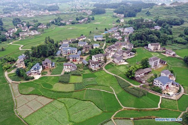China removes all remaining counties from poverty list
