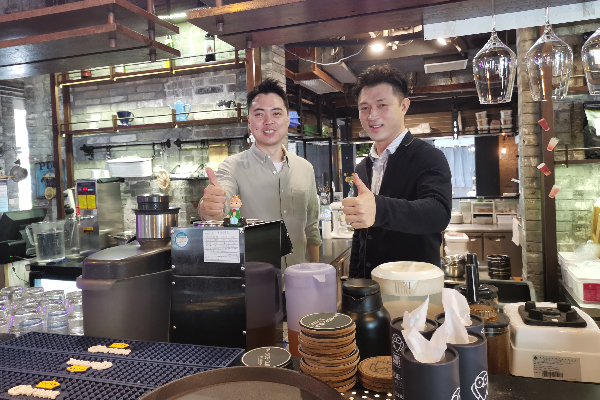 HK restaurant owners "fall in love with Foshan at first sight"