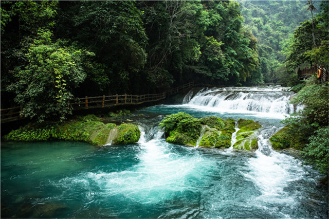 Over 3,700 tourist attractions encourage online booking