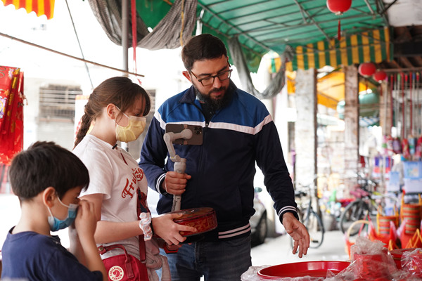 Ziv Glikman: discovering the bonds between Israel and China through Spring Festival