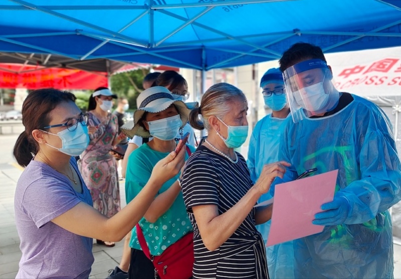 Popular HK actor volunteered for Guangzhou’s fighting against COVID-19