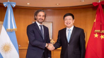 邹肖力大使会见阿根廷外长卡菲耶罗 邹肖力大使会见阿根廷外长卡菲耶罗