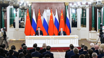 习近平同俄罗斯总统普京共同会见记者 习近平同俄罗斯总统普京共同会见记者