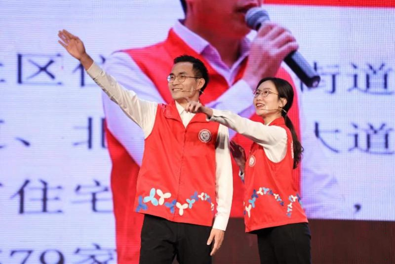整场演说内容丰富，表达形式多样。（来源：南方都市报）
