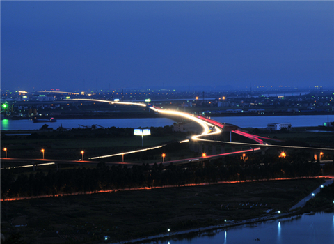 夜幕下的广澳高速