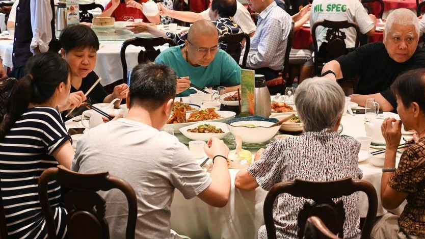 一位难求！黄金周首日，广东舌尖消费热度滚烫
