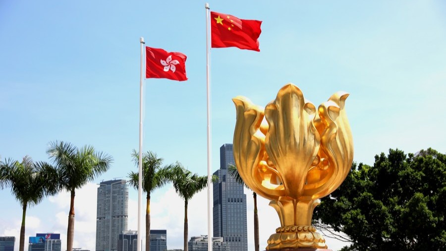 Hong Kong va tirer parti de ses avantages internationaux et renforcer sa connectivité en 2025