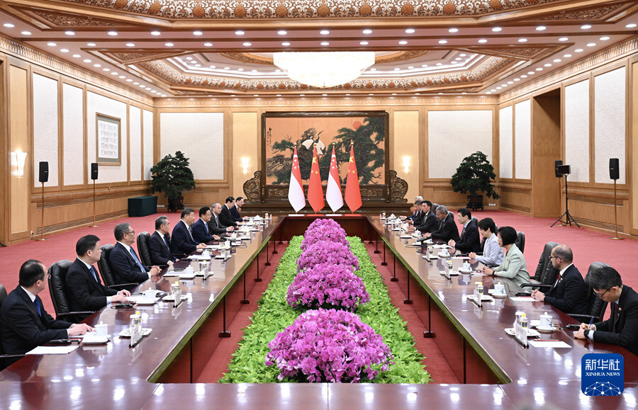 　　6月24日上午，国家主席习近平在北京人民大会堂会见来华进行正式访问的新加坡总理黄循财。新华社记者 谢环驰 摄