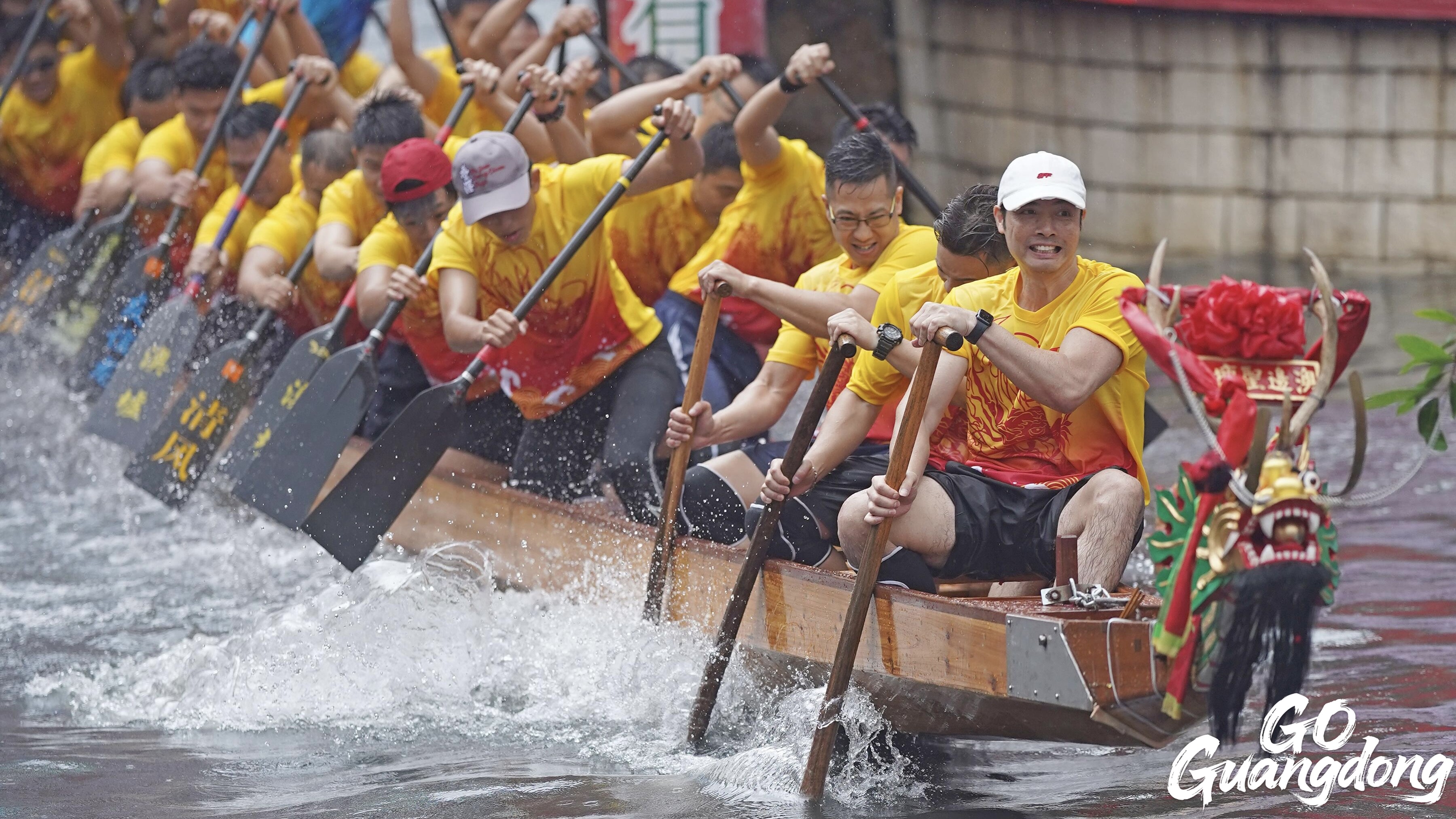 Foshan's Diejiao hosts world's toughest dragon boat drift race