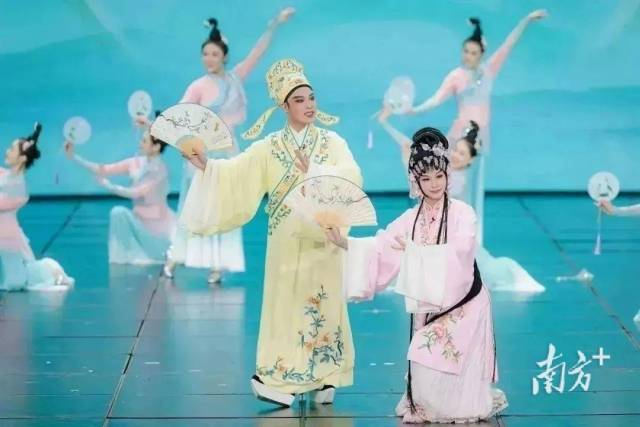 广东潮剧院“90后”演员演绎的《苏六娘》经典选段，是潮剧首次登上央视春晚。广东潮剧院供图