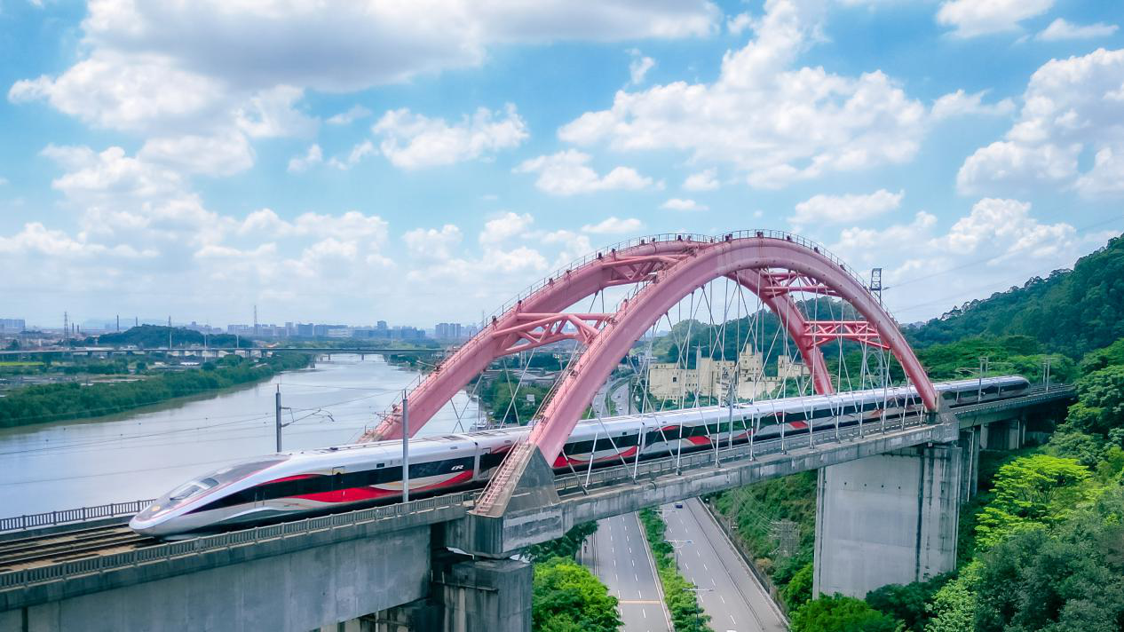 China Railway Guangzhou Group to add 64 high-speed trains this weekend