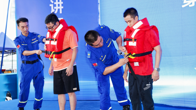 广东组织开展省渔船安全生产宣传日暨应急演练活动