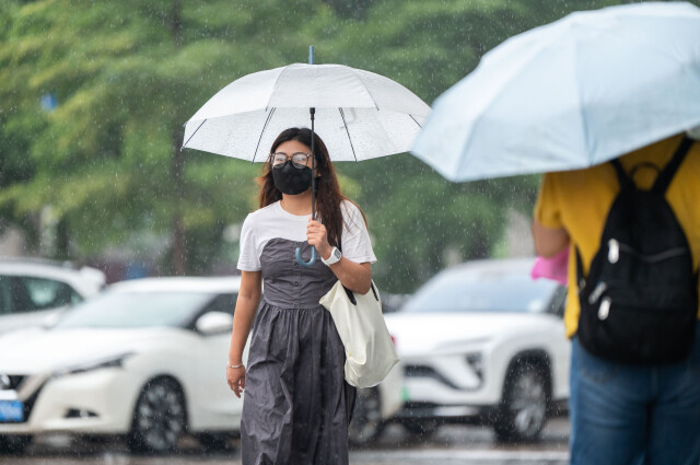 Thunderstorms continue into the weekend in Guangdong