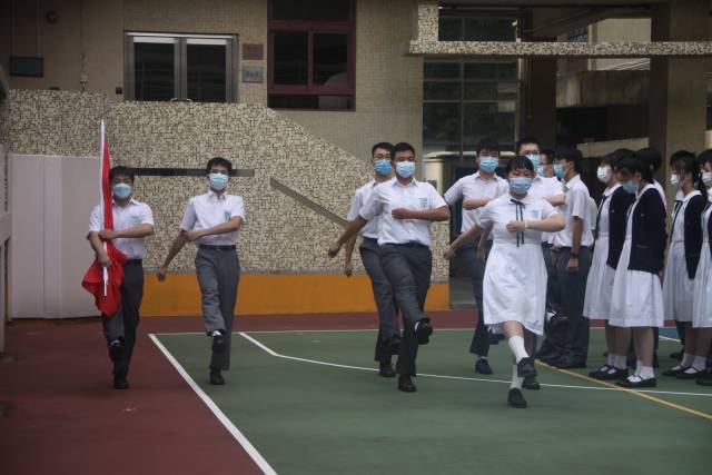 培侨中学升旗队 培侨中学升旗队