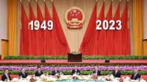 人民日报评论员:团结就是力量,信心赛过黄金 人民日报评论员:团结就是力量,信心赛过黄金