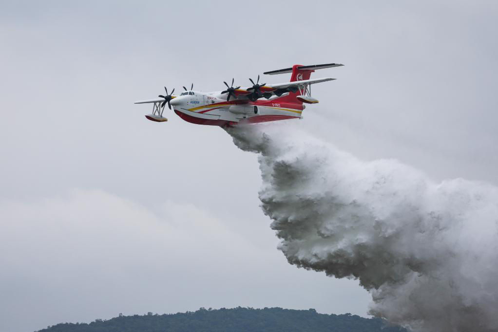 More orders placed for China-made amphibious aircraft