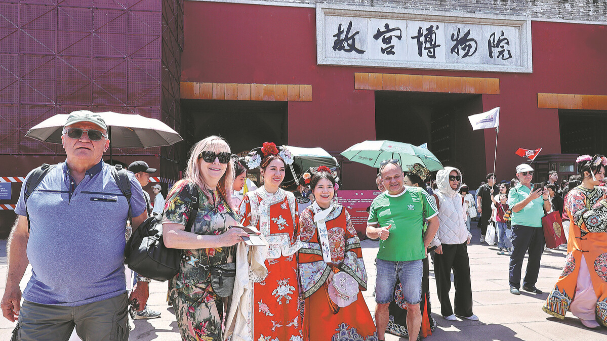 Foreign tourists helping boost holiday travel surge