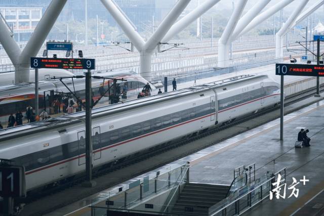 广铁春运累计发送旅客超5100万人次。李吉 摄
