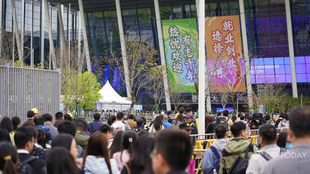 Guangdong hosts major job fair in bid to attract one million talents worldwide