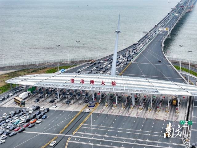 南方+ 段奇 拍摄