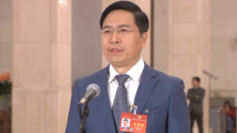委员通道丨朱松纯:通用人工智能是新质生产力的典型代表 委员通道丨朱松纯:通用人工智能是新质生产力的典型代表