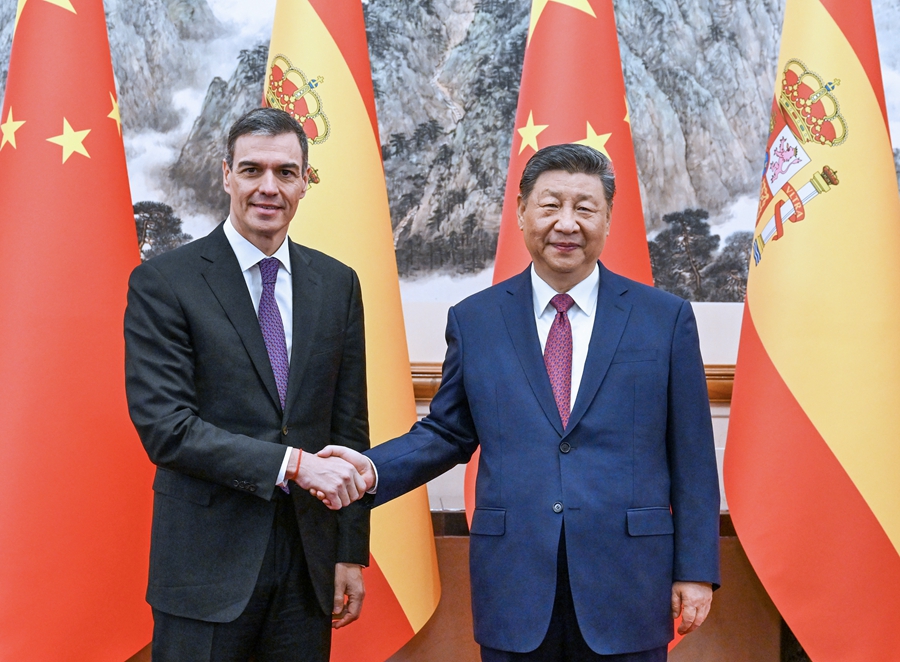 　　4月11日上午，国家主席习近平在北京钓鱼台国宾馆会见来华访问的西班牙首相桑切斯。新华社记者 饶爱民 摄