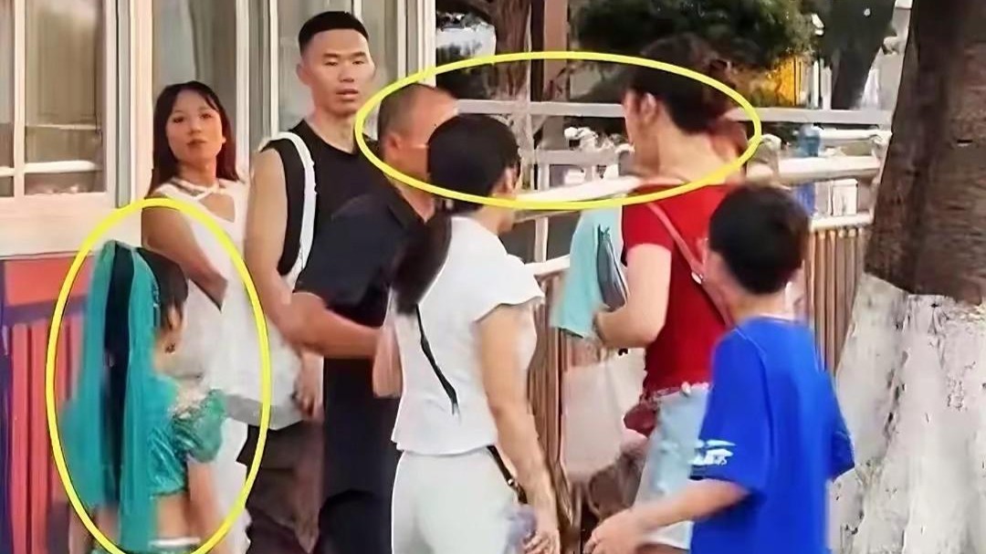 官方通报游客在洪崖洞景区遭违规揽客：对唐某行政罚款 限制从业