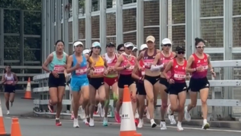 全运会史上首次跨境马拉松开跑！