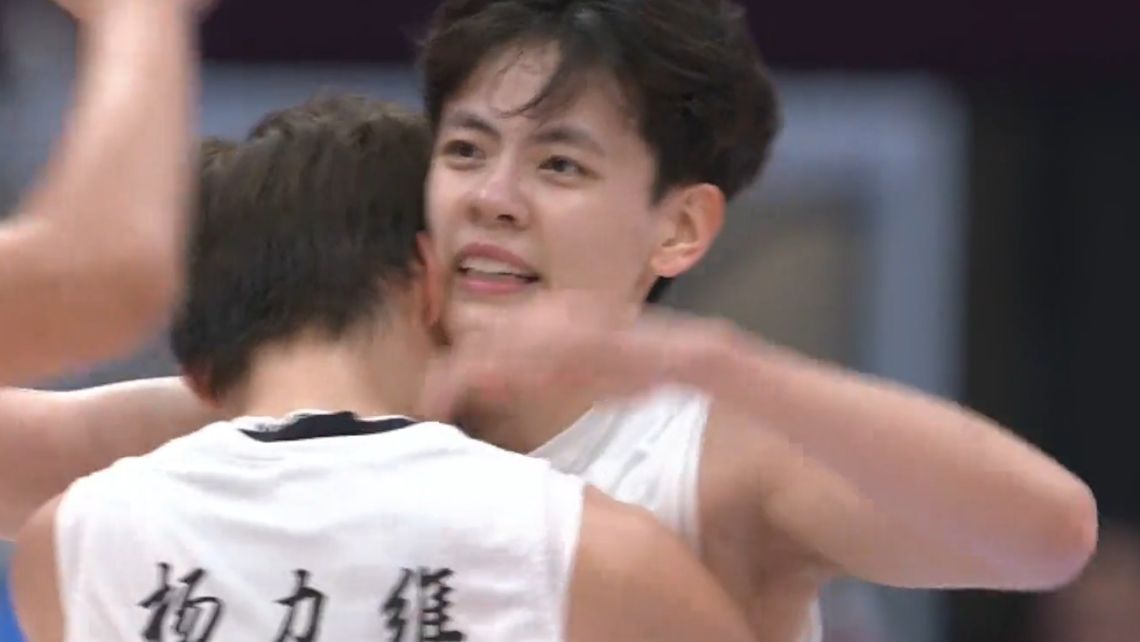 女篮决赛广东胜四川！广东成功包揽十五运会篮球双冠