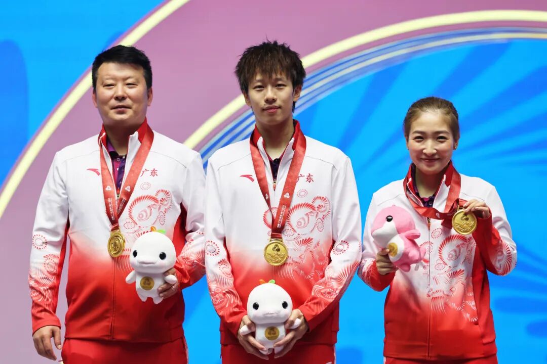 全运会丨乒乓球——混合双打金牌赛:林高远_刘诗雯夺冠XxjpseC000021_20251115_MVPFN0A001.JPG