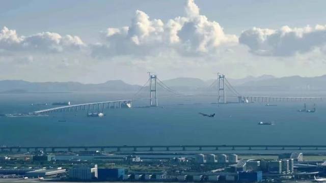 深中通道跨市公交客运量突破300万人次