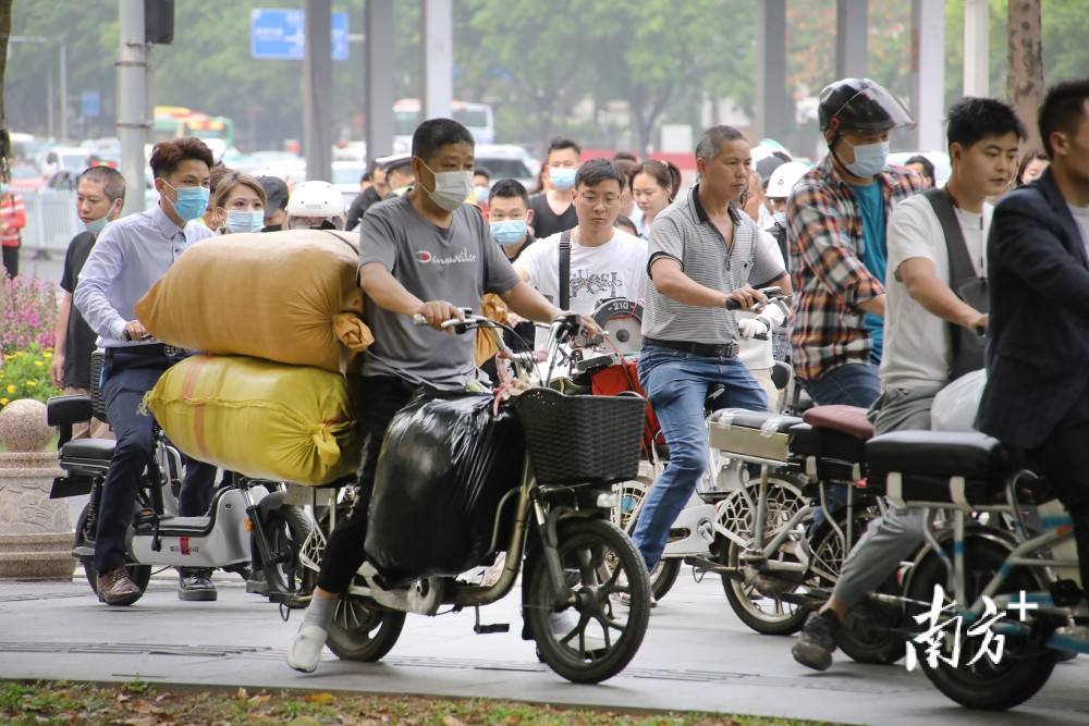 聚焦民生痛点，人大代表推动解决电动自行车管理难题