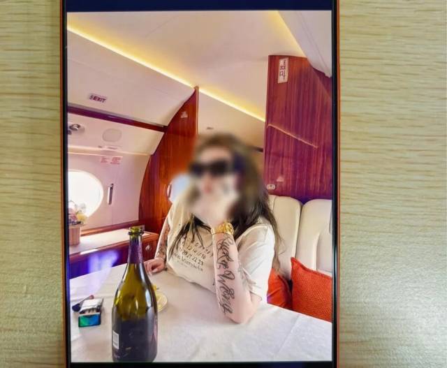 黄某社交平台分享的照片