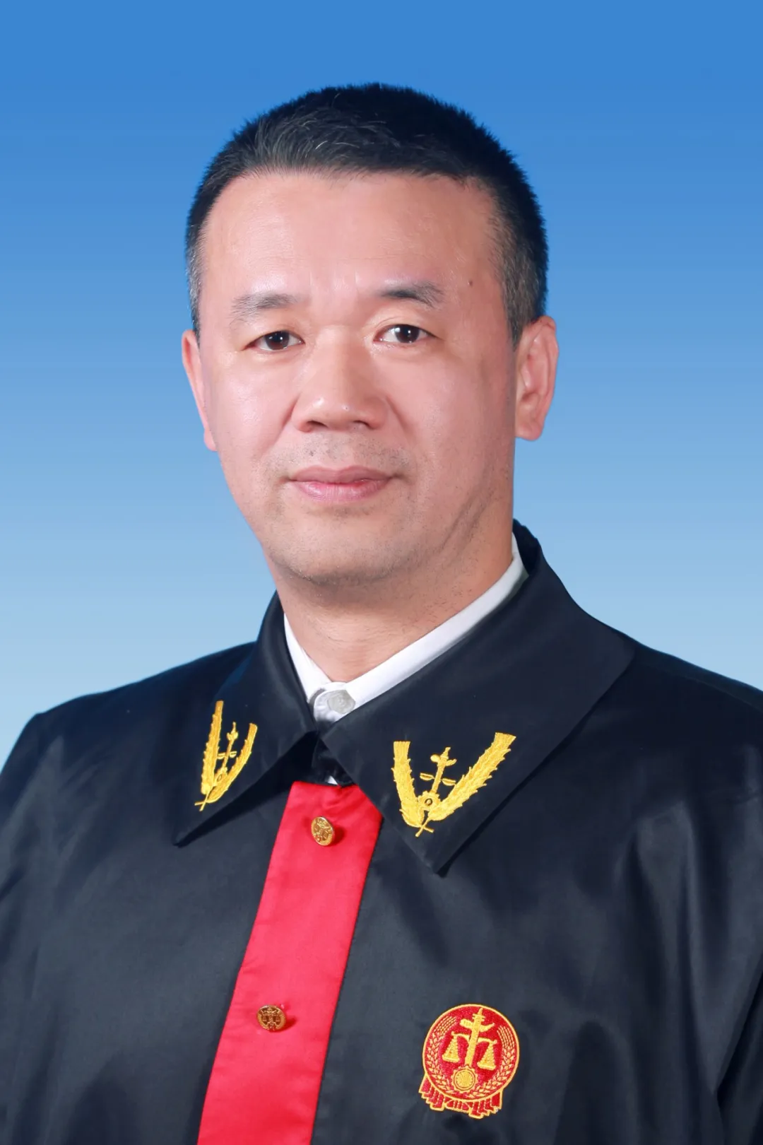 官健，广州知识产权法院，专利审判庭三级高级法官