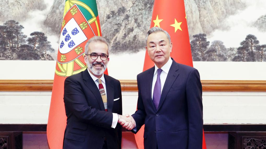 Le ministre chinois des Affaires étrangères organise un dialogue stratégique avec son homologue portugais
