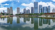 广东省政府工作报告为民营经济“撑腰” 引发代表委员热议 广东省政府工作报告为民营经济“撑腰” 引发代表委员热议