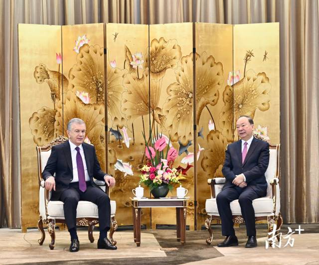 1月25日，省委书记黄坤明在深圳会见了来粤访问的乌兹别克斯坦总统米尔济约耶夫一行。南方+记者 王辉 摄
