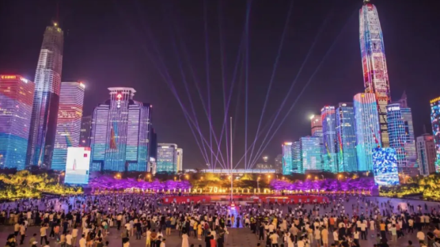 2026深圳跨年指南｜灯光秀、打铁花、全城巡游，一篇搞定！