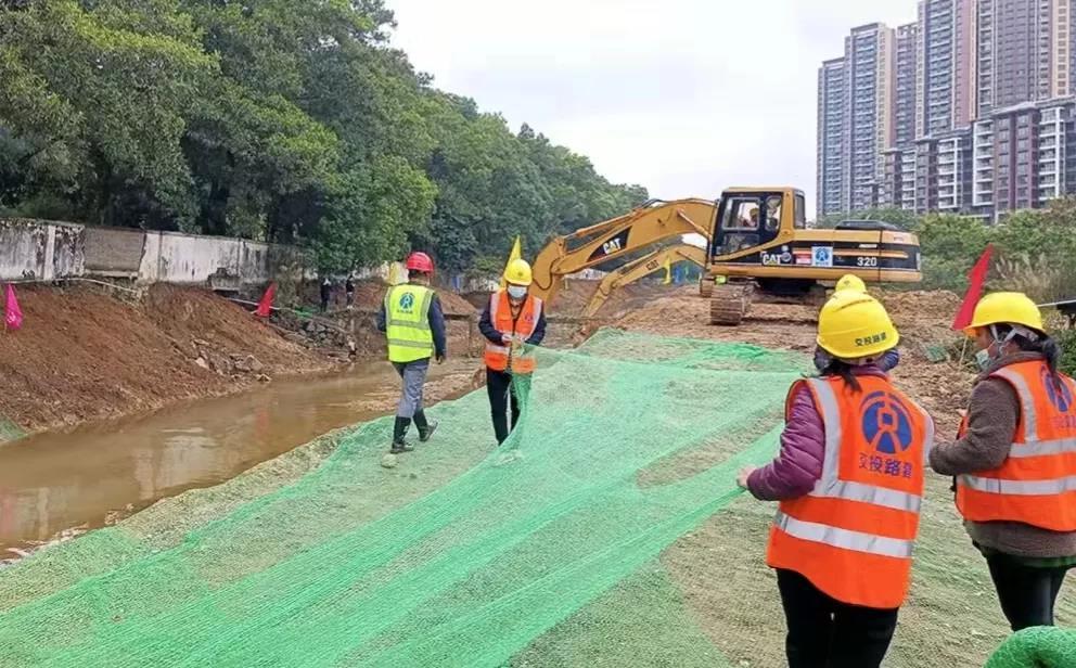 惠州市1号公路各县区段动工现场。（来源：惠州报业传媒集团）